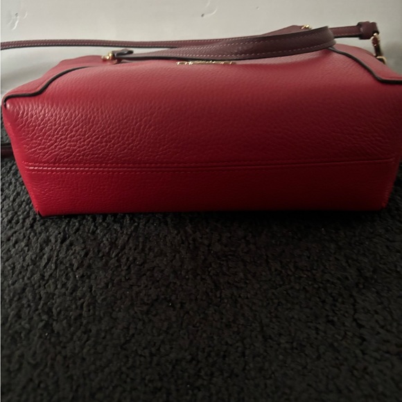 Red Coach satchel bag - Picture 3 of 5